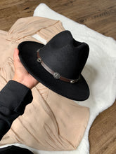 Load image into Gallery viewer, Western Hat
